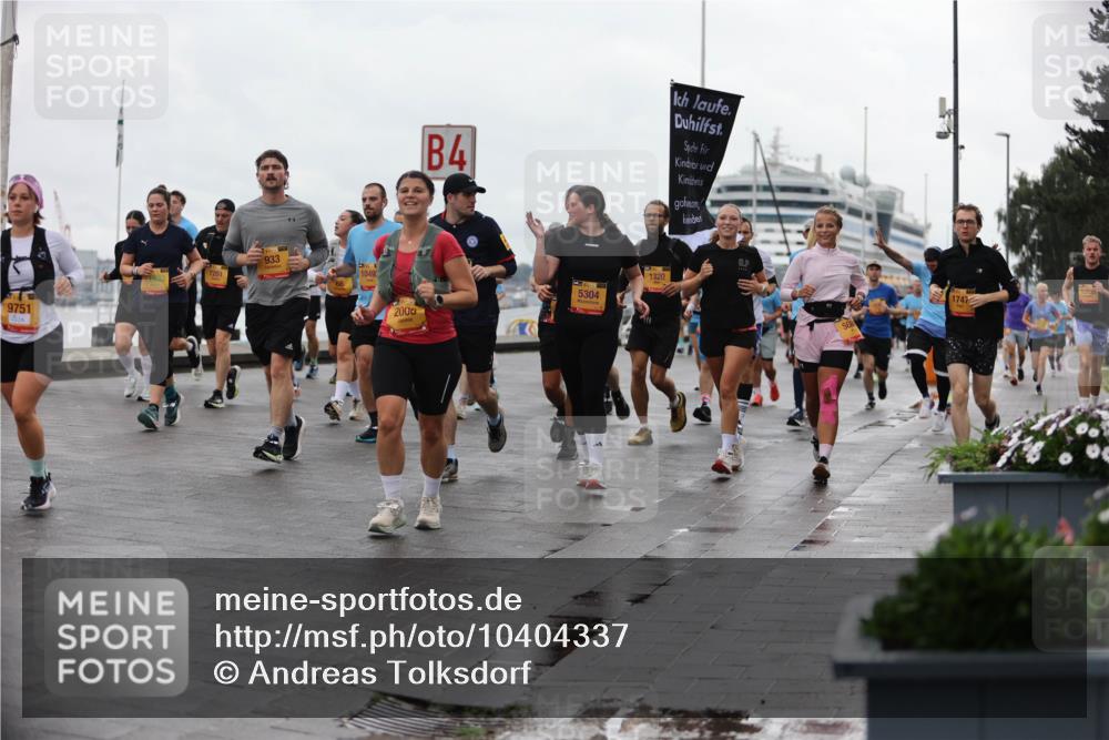 13.09.2026 - Kiel Lauf Andreas Tolksdorf http://msf.ph/oto/10404337 13.09.2026 11:05:03 Kiellinie 9751, 7201, 933, 68, 1049, 2006, 4, 5304, 1320, 1747 meine-sportfotos.de