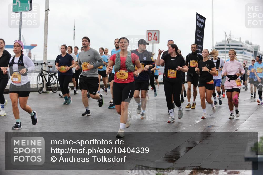 13.09.2026 - Kiel Lauf Andreas Tolksdorf http://msf.ph/oto/10404339 13.09.2026 11:05:04 Kiellinie 9751, 933, 4, 2006, 5304, 1320, 50 meine-sportfotos.de