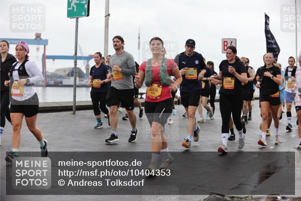 13.09.2026 - Kiel Lauf Andreas Tolksdorf http://msf.ph/oto/10404353 13.09.2026 11:05:04 Kiellinie 9751, 31, 933, 2006, 905, 5304, 2620 meine-sportfotos.de