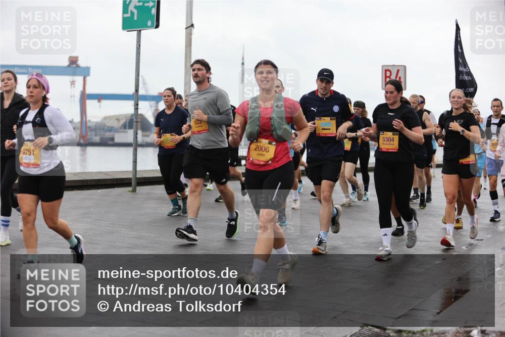 13.09.2026 - Kiel Lauf Andreas Tolksdorf http://msf.ph/oto/10404354 13.09.2026 11:05:05 Kiellinie 9751, 935, 2006, 39, 5304, 2620 meine-sportfotos.de