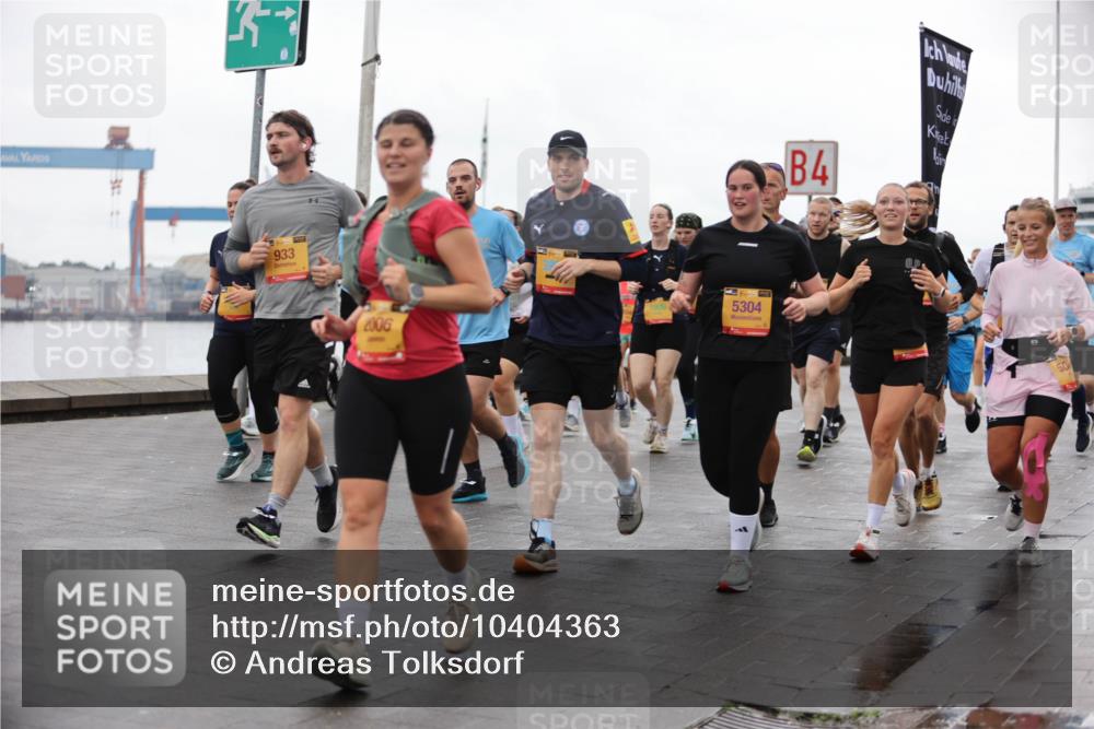 13.09.2026 - Kiel Lauf Andreas Tolksdorf http://msf.ph/oto/10404363 13.09.2026 11:05:05 Kiellinie 933, 5304, 2006, 4 meine-sportfotos.de