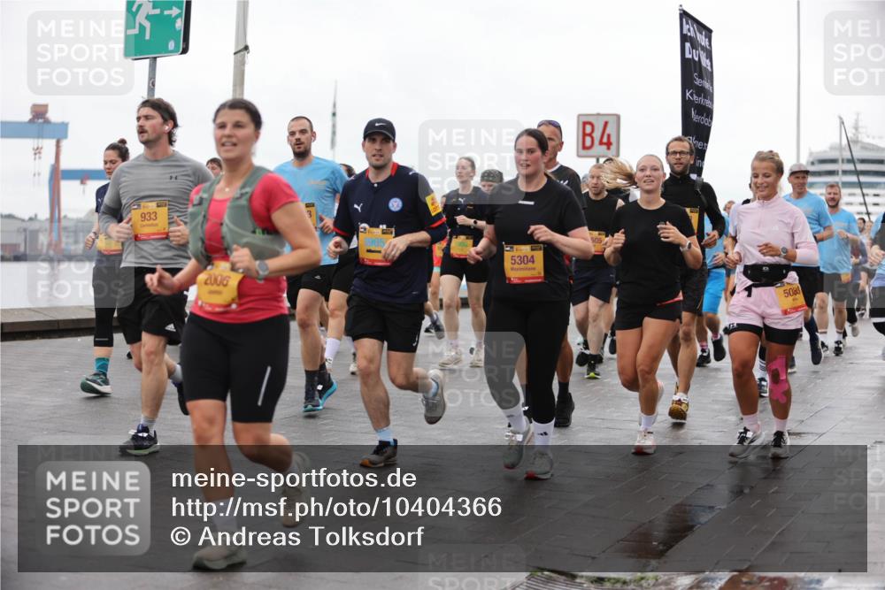 13.09.2026 - Kiel Lauf Andreas Tolksdorf http://msf.ph/oto/10404366 13.09.2026 11:05:05 Kiellinie 933, 2006, 39, 42, 5304, 4, 5083 meine-sportfotos.de