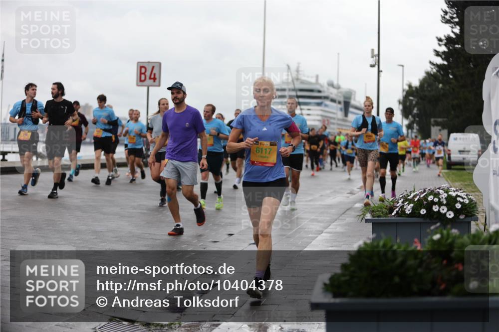 13.09.2026 - Kiel Lauf Andreas Tolksdorf http://msf.ph/oto/10404378 13.09.2026 11:05:12 Kiellinie 790, 4, 138, 6117, 00 meine-sportfotos.de