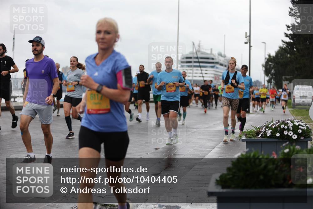 13.09.2026 - Kiel Lauf Andreas Tolksdorf http://msf.ph/oto/10404405 13.09.2026 11:05:13 Kiellinie 6117, 9649, 8586 meine-sportfotos.de