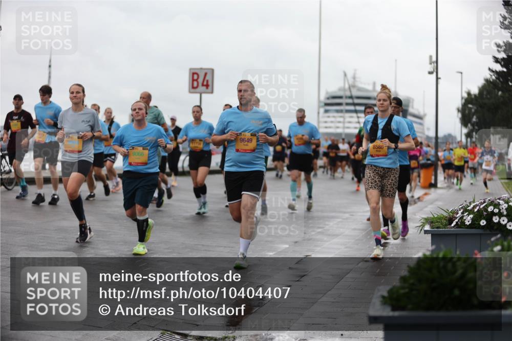 13.09.2026 - Kiel Lauf Andreas Tolksdorf http://msf.ph/oto/10404407 13.09.2026 11:05:14 Kiellinie 517, 4, 9066, 39, 9649, 8586 meine-sportfotos.de