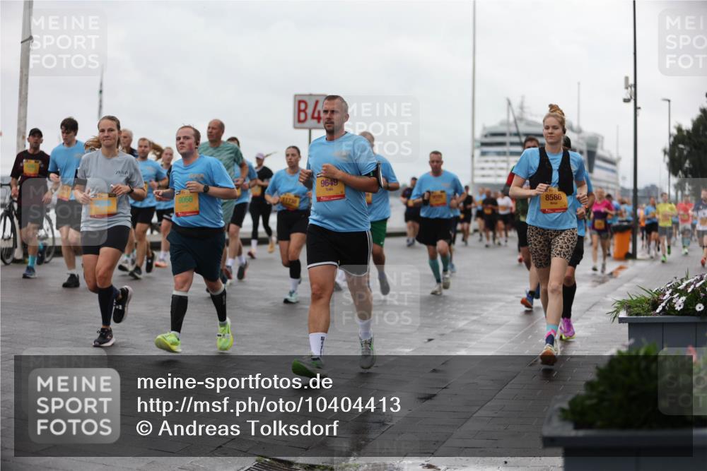 13.09.2026 - Kiel Lauf Andreas Tolksdorf http://msf.ph/oto/10404413 13.09.2026 11:05:14 Kiellinie 4, 9066, 9649, 8586 meine-sportfotos.de