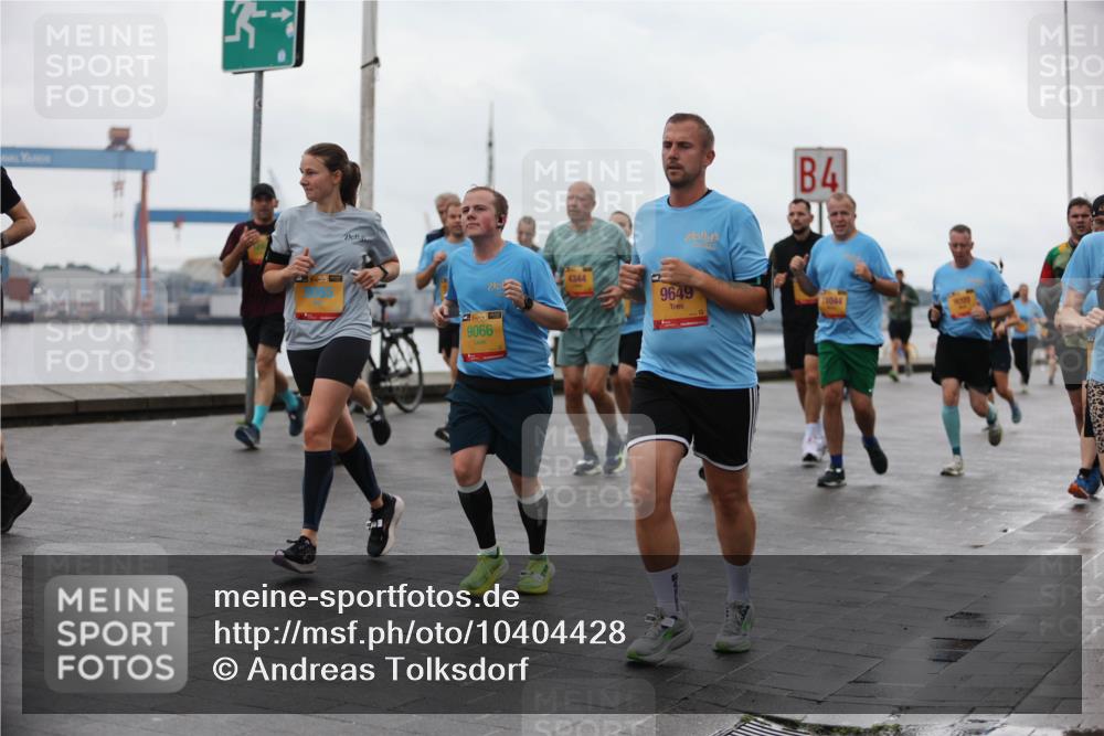 13.09.2026 - Kiel Lauf Andreas Tolksdorf http://msf.ph/oto/10404428 13.09.2026 11:05:15 Kiellinie 5, 39, 9066, 4344, 9649, 4, 11044 meine-sportfotos.de