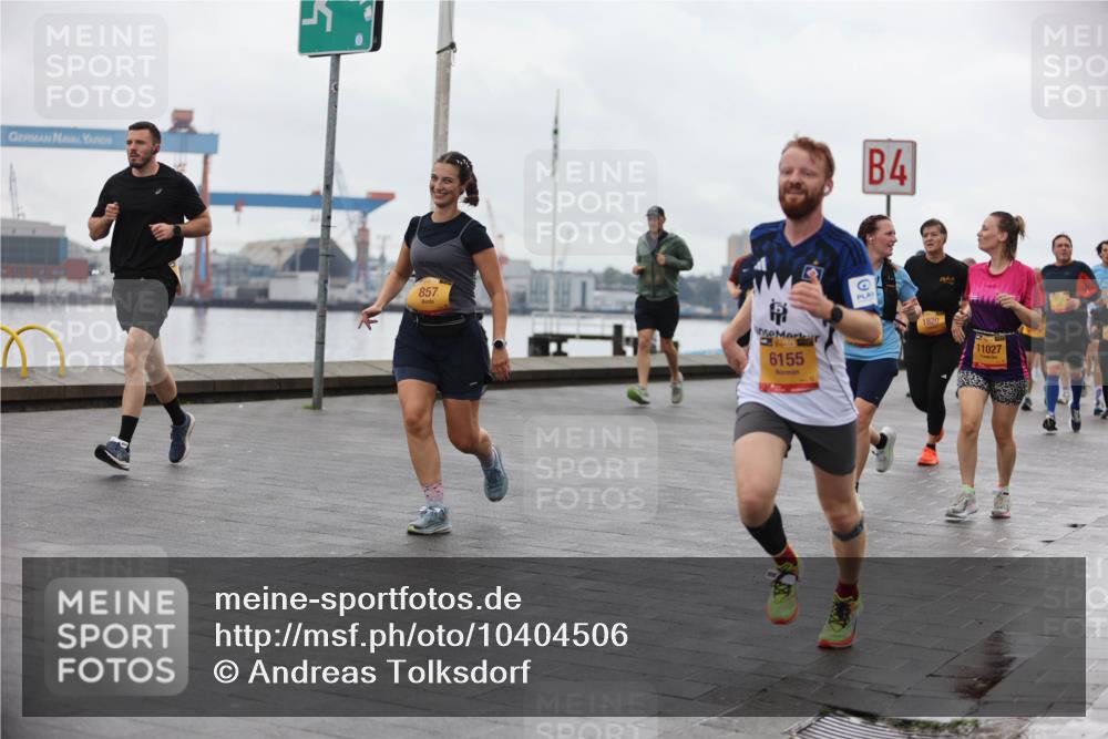 13.09.2026 - Kiel Lauf Andreas Tolksdorf http://msf.ph/oto/10404506 13.09.2026 11:05:21 Kiellinie 857, 6155, 4, 1820, 24317, 11027 meine-sportfotos.de