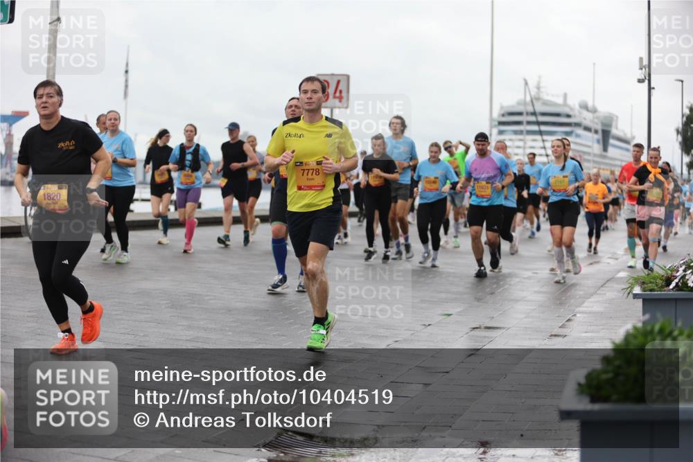 13.09.2026 - Kiel Lauf Andreas Tolksdorf http://msf.ph/oto/10404519 13.09.2026 11:05:24 Kiellinie 139, 1820, 38, 7778, 11631, 2161 meine-sportfotos.de