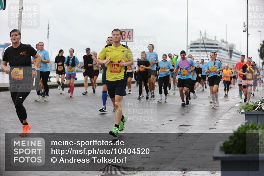 13.09.2026 - Kiel Lauf Andreas Tolksdorf http://msf.ph/oto/10404520 13.09.2026 11:05:24 Kiellinie 38, 1820, 38, 7778, 84, 11631, 2161 meine-sportfotos.de