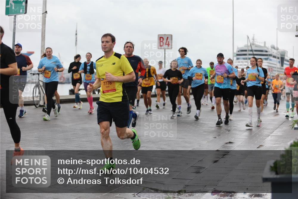 13.09.2026 - Kiel Lauf Andreas Tolksdorf http://msf.ph/oto/10404532 13.09.2026 11:05:24 Kiellinie 8936, 7778, 4, 102465, 11631 meine-sportfotos.de