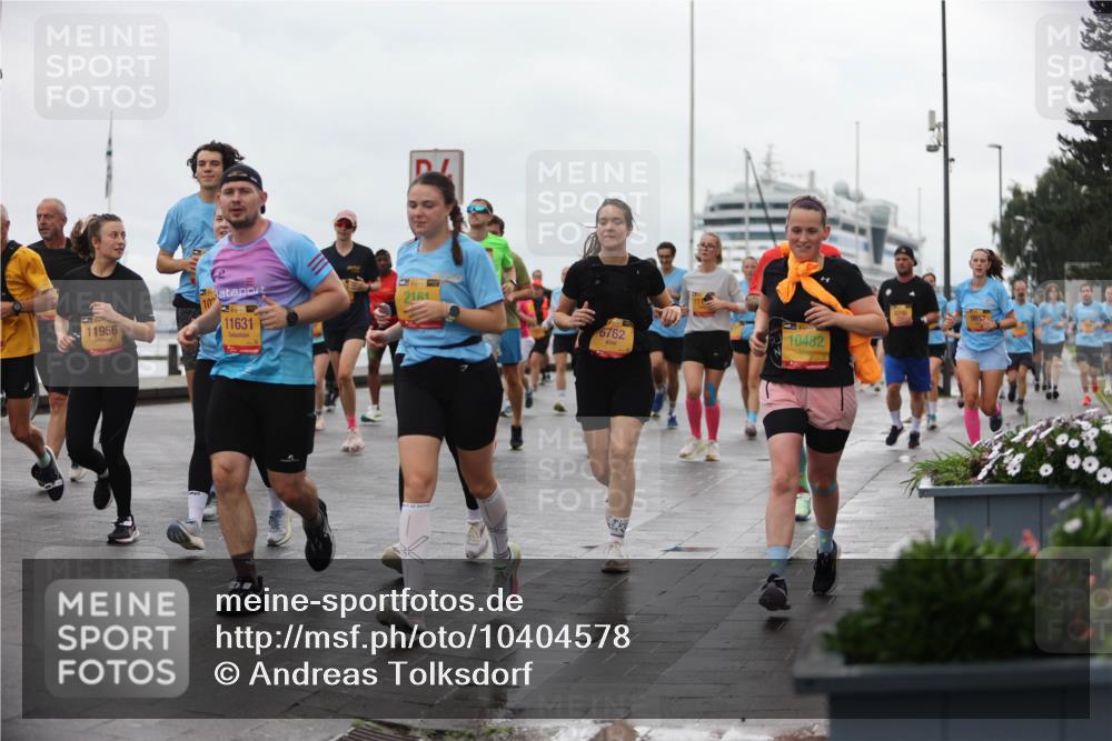 13.09.2026 - Kiel Lauf Andreas Tolksdorf http://msf.ph/oto/10404578 13.09.2026 11:05:27 Kiellinie 11956, 10, 11631, 2161, 6762, 10482 meine-sportfotos.de