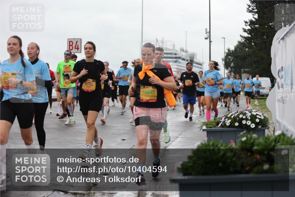 13.09.2026 - Kiel Lauf Andreas Tolksdorf http://msf.ph/oto/10404594 13.09.2026 11:05:27 Kiellinie 3678, 4, 3679, 6762, 10482 meine-sportfotos.de