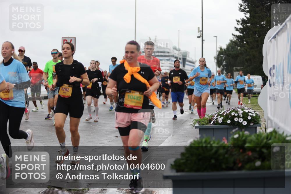 13.09.2026 - Kiel Lauf Andreas Tolksdorf http://msf.ph/oto/10404600 13.09.2026 11:05:28 Kiellinie 3599, 6762, 10482, 8296, 9817, 35 meine-sportfotos.de