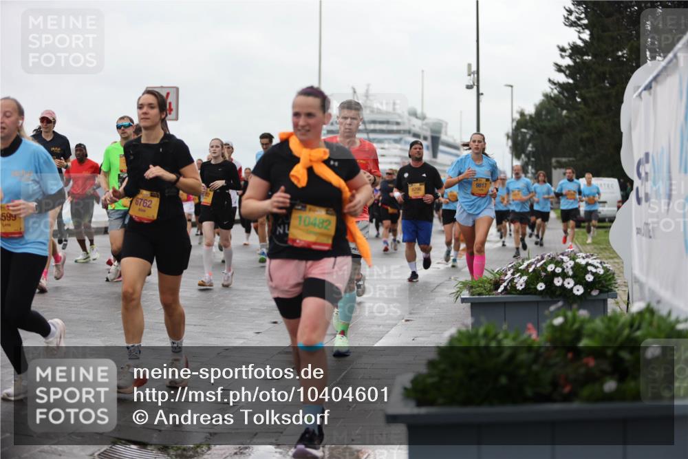 13.09.2026 - Kiel Lauf Andreas Tolksdorf http://msf.ph/oto/10404601 13.09.2026 11:05:28 Kiellinie 599, 6762, 10482, 9817 meine-sportfotos.de