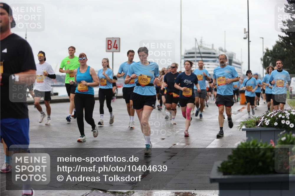 13.09.2026 - Kiel Lauf Andreas Tolksdorf http://msf.ph/oto/10404639 13.09.2026 11:05:33 Kiellinie 4, 39, 1255, 5055, 1337, 10832, 11894 meine-sportfotos.de