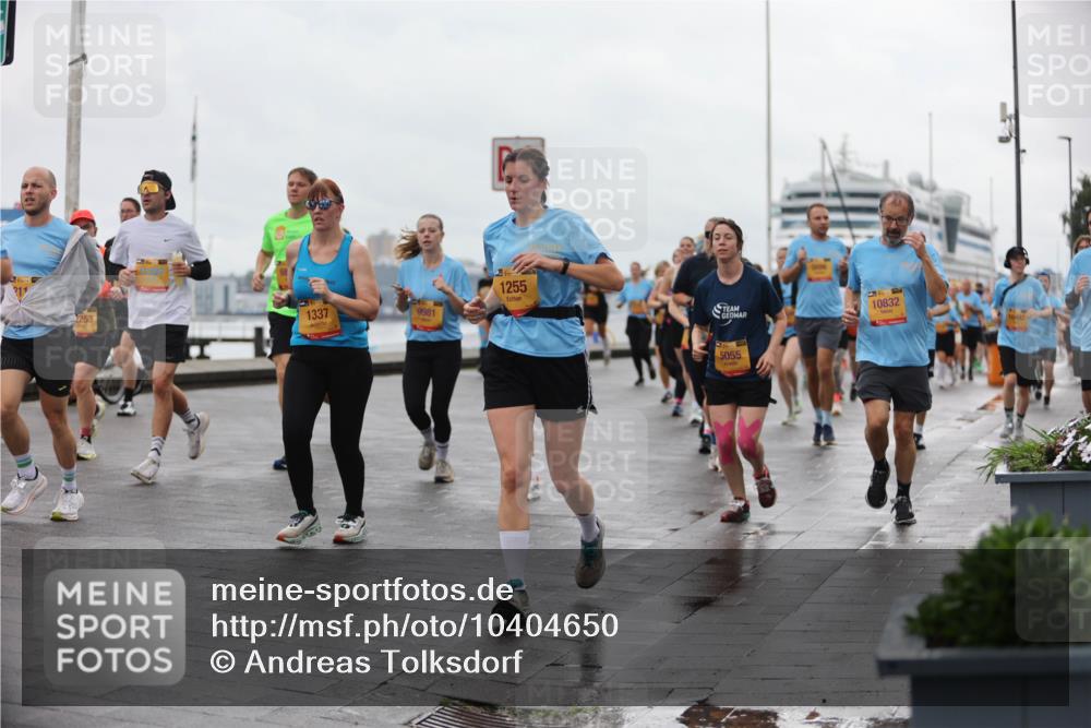13.09.2026 - Kiel Lauf Andreas Tolksdorf http://msf.ph/oto/10404650 13.09.2026 11:05:33 Kiellinie 1337, 9981, 2253, 1255, 5055, 10832, 10402 meine-sportfotos.de