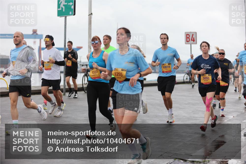 13.09.2026 - Kiel Lauf Andreas Tolksdorf http://msf.ph/oto/10404671 13.09.2026 11:05:34 Kiellinie 1305, 1337, 1255, 4, 10619, 38, 5055 meine-sportfotos.de