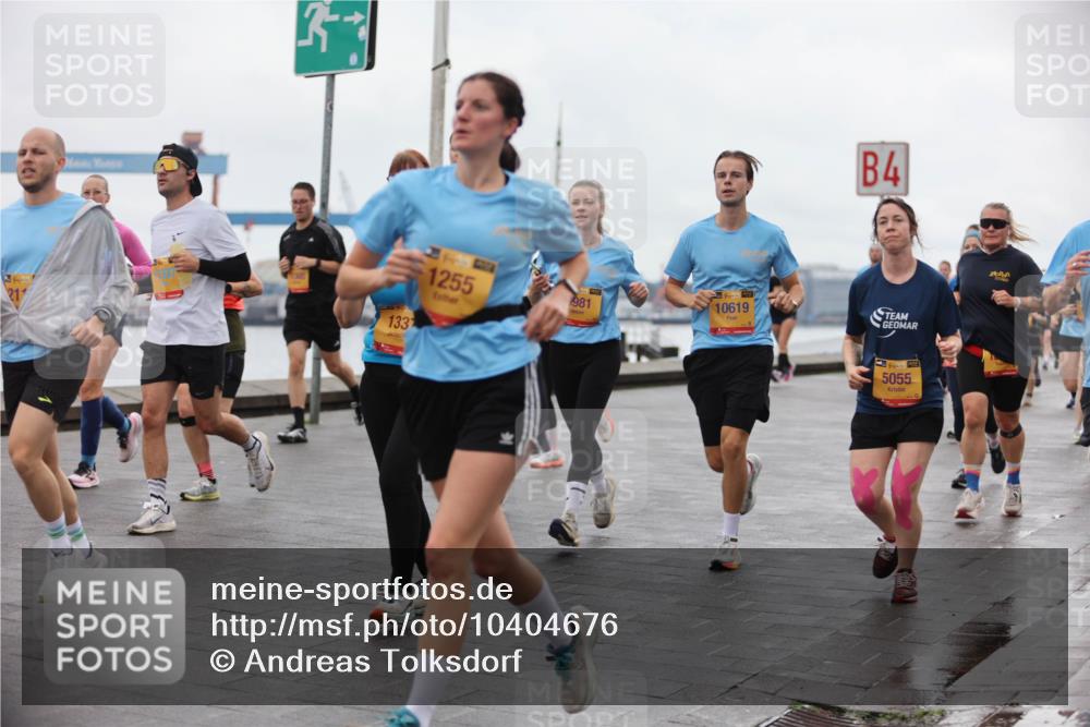 13.09.2026 - Kiel Lauf Andreas Tolksdorf http://msf.ph/oto/10404676 13.09.2026 11:05:34 Kiellinie 1337, 1255, 981, 4, 10619, 39, 5055 meine-sportfotos.de