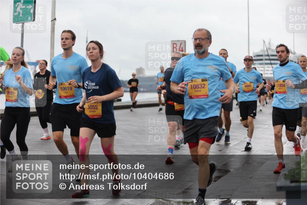 13.09.2026 - Kiel Lauf Andreas Tolksdorf http://msf.ph/oto/10404686 13.09.2026 11:05:35 Kiellinie 9981, 8893, 39, 10619, 4, 5055, 39, 10832, 4660, 39, 11894 meine-sportfotos.de