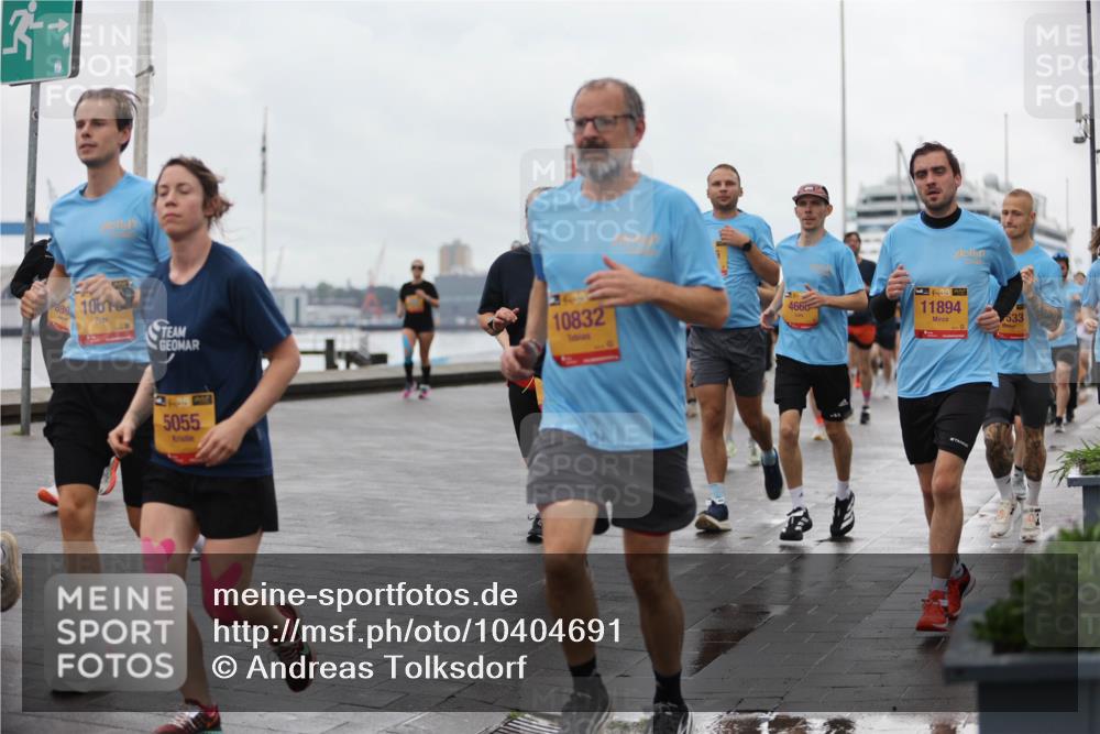 13.09.2026 - Kiel Lauf Andreas Tolksdorf http://msf.ph/oto/10404691 13.09.2026 11:05:35 Kiellinie 889, 100, 10832, 5055, 31, 4660, 38, 11894, 533 meine-sportfotos.de