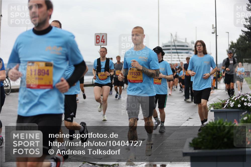 13.09.2026 - Kiel Lauf Andreas Tolksdorf http://msf.ph/oto/10404727 13.09.2026 11:05:37 Kiellinie 11894, 4, 11533, 4549 meine-sportfotos.de