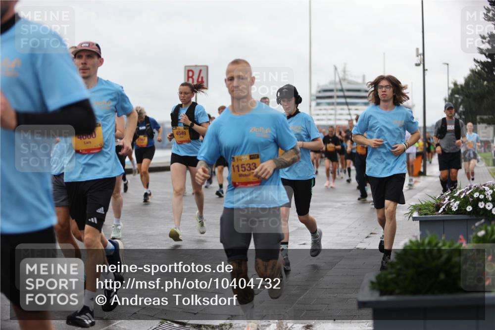 13.09.2026 - Kiel Lauf Andreas Tolksdorf http://msf.ph/oto/10404732 13.09.2026 11:05:37 Kiellinie 4000, 1767, 4549, 4, 31, 39, 11533 meine-sportfotos.de