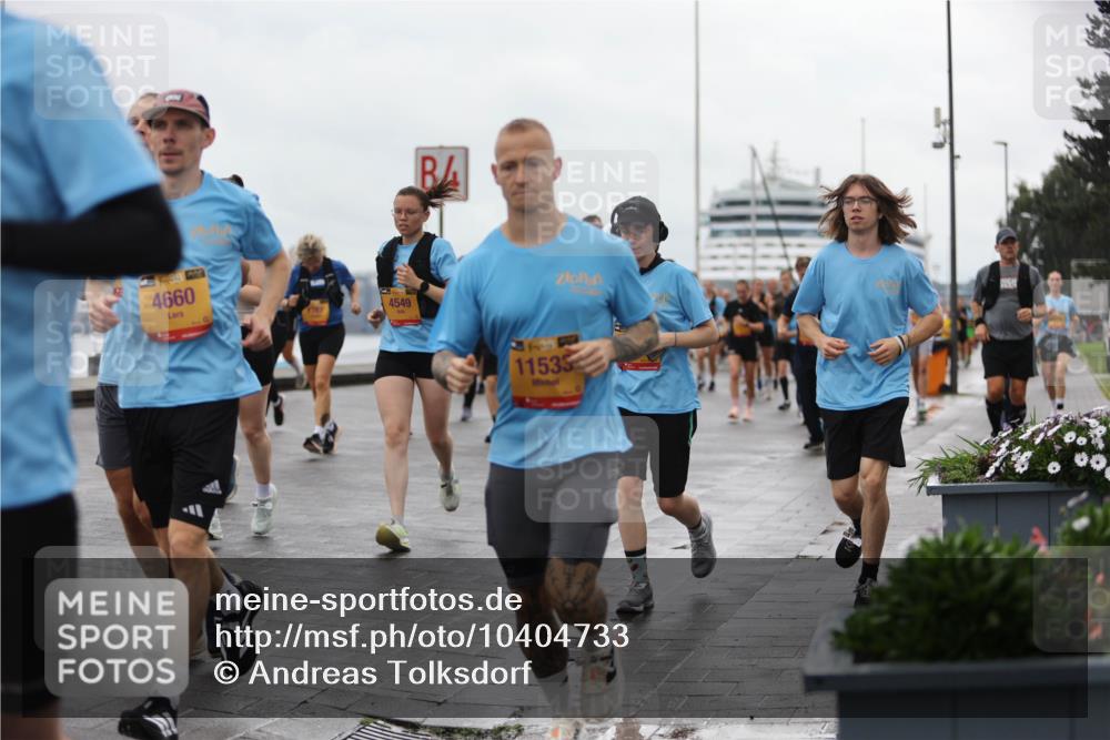 13.09.2026 - Kiel Lauf Andreas Tolksdorf http://msf.ph/oto/10404733 13.09.2026 11:05:37 Kiellinie 1, 38, 4660, 4549, 11535 meine-sportfotos.de