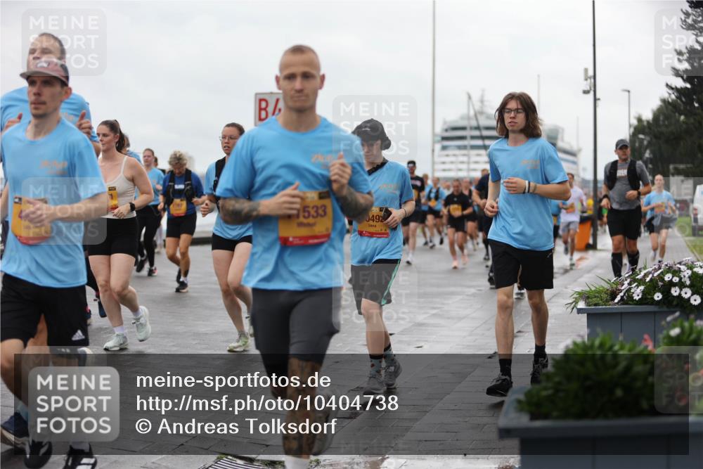 13.09.2026 - Kiel Lauf Andreas Tolksdorf http://msf.ph/oto/10404738 13.09.2026 11:05:37 Kiellinie 1767, 533, 38, 0492 meine-sportfotos.de
