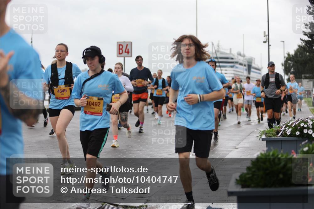 13.09.2026 - Kiel Lauf Andreas Tolksdorf http://msf.ph/oto/10404747 13.09.2026 11:05:38 Kiellinie 38, 4549, 38, 10492, 4844, 4 meine-sportfotos.de