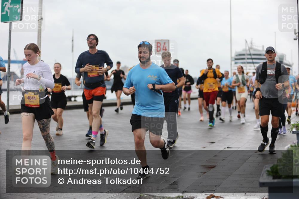 13.09.2026 - Kiel Lauf Andreas Tolksdorf http://msf.ph/oto/10404752 13.09.2026 11:05:40 Kiellinie 38, 4844, 4 meine-sportfotos.de