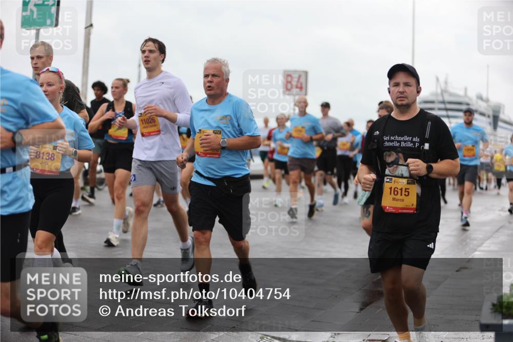 13.09.2026 - Kiel Lauf Andreas Tolksdorf http://msf.ph/oto/10404754 13.09.2026 11:05:46 Kiellinie 38, 8138, 11026, 4, 4, 38, 1615 meine-sportfotos.de