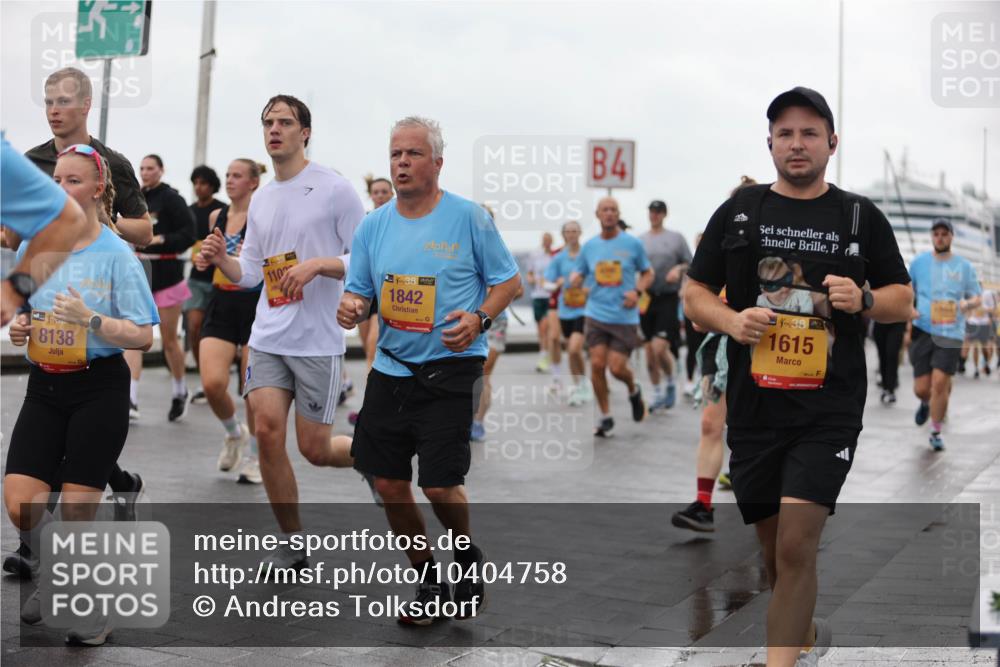 13.09.2026 - Kiel Lauf Andreas Tolksdorf http://msf.ph/oto/10404758 13.09.2026 11:05:46 Kiellinie 8138, 110, 38, 1842, 4, 4, 3870, 1615 meine-sportfotos.de