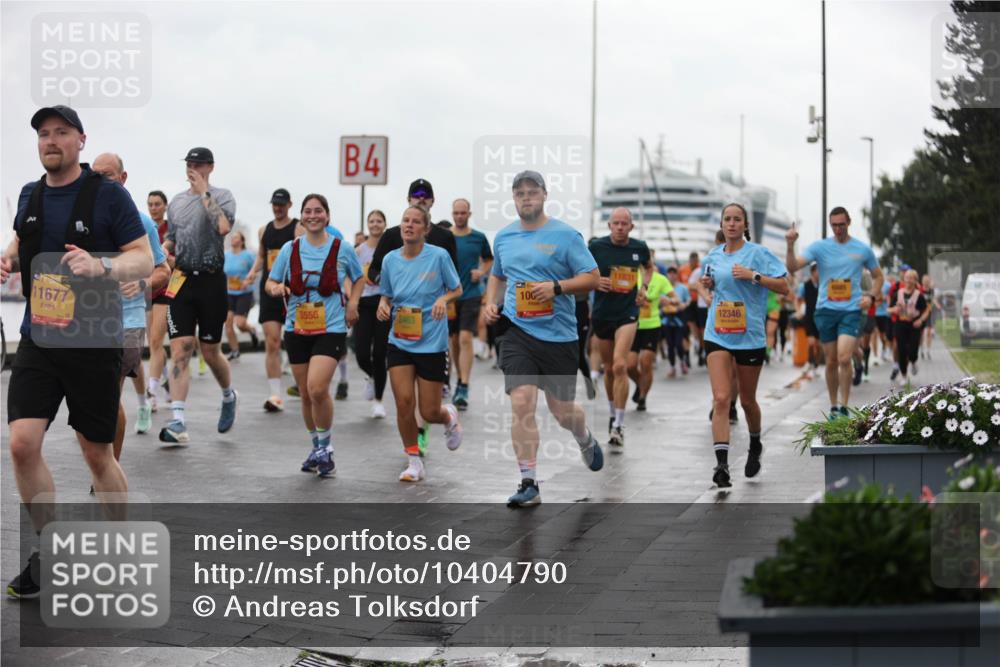 13.09.2026 - Kiel Lauf Andreas Tolksdorf http://msf.ph/oto/10404790 13.09.2026 11:05:48 Kiellinie 11677, 5556, 4, 2463, 100, 11831, 12346 meine-sportfotos.de