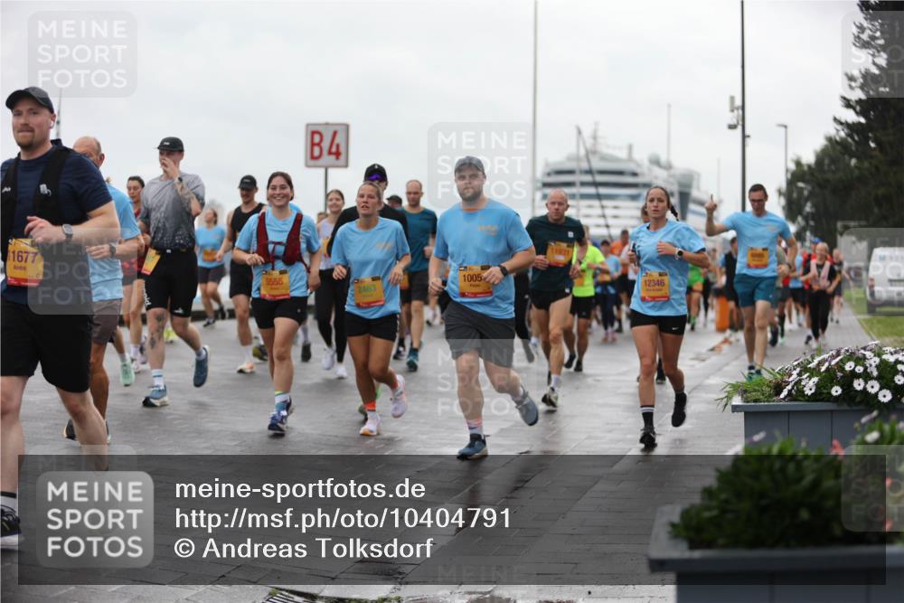 13.09.2026 - Kiel Lauf Andreas Tolksdorf http://msf.ph/oto/10404791 13.09.2026 11:05:48 Kiellinie 1677, 4, 5556, 2463, 10052, 11831, 12346, 6803 meine-sportfotos.de