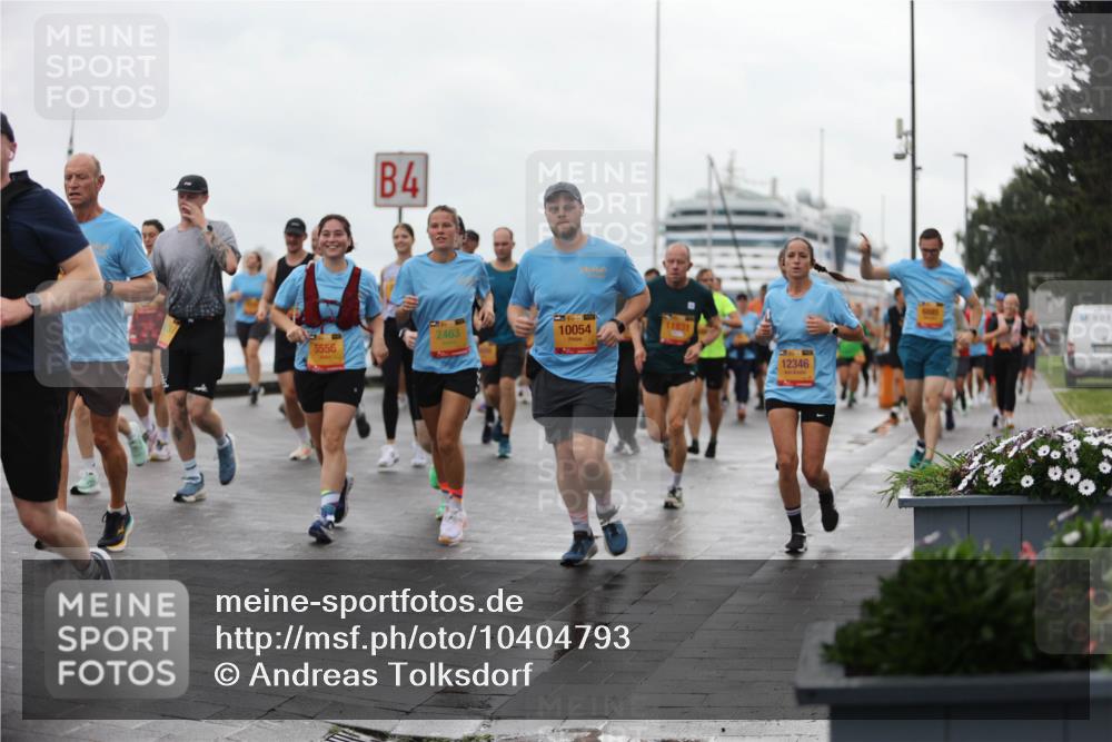 13.09.2026 - Kiel Lauf Andreas Tolksdorf http://msf.ph/oto/10404793 13.09.2026 11:05:48 Kiellinie 4, 2463, 5556, 39, 10054, 11831, 12346 meine-sportfotos.de