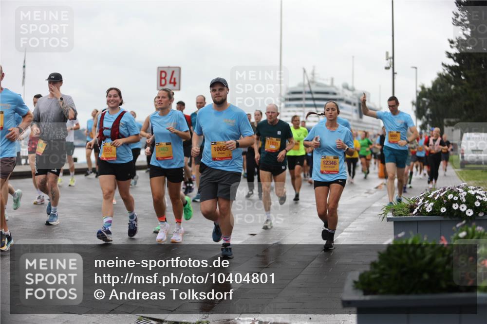 13.09.2026 - Kiel Lauf Andreas Tolksdorf http://msf.ph/oto/10404801 13.09.2026 11:05:48 Kiellinie 5556, 4, 2463, 39, 10054, 11831, 12346 meine-sportfotos.de