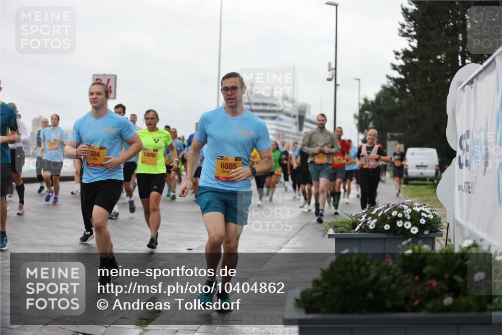 13.09.2026 - Kiel Lauf Andreas Tolksdorf http://msf.ph/oto/10404862 13.09.2026 11:05:51 Kiellinie 594, 13000, 38, 6885 meine-sportfotos.de