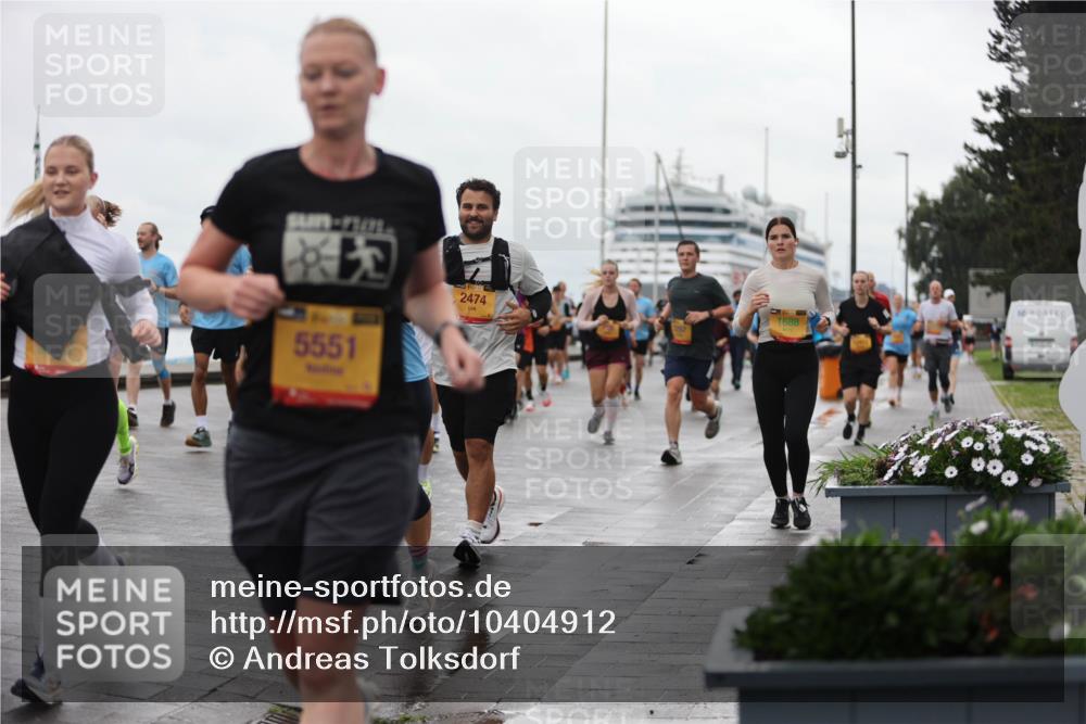 13.09.2026 - Kiel Lauf Andreas Tolksdorf http://msf.ph/oto/10404912 13.09.2026 11:06:03 Kiellinie 5551, 2474, 1688 meine-sportfotos.de