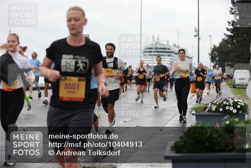 13.09.2026 - Kiel Lauf Andreas Tolksdorf http://msf.ph/oto/10404913 13.09.2026 11:06:03 Kiellinie 5551, 2474, 1688 meine-sportfotos.de