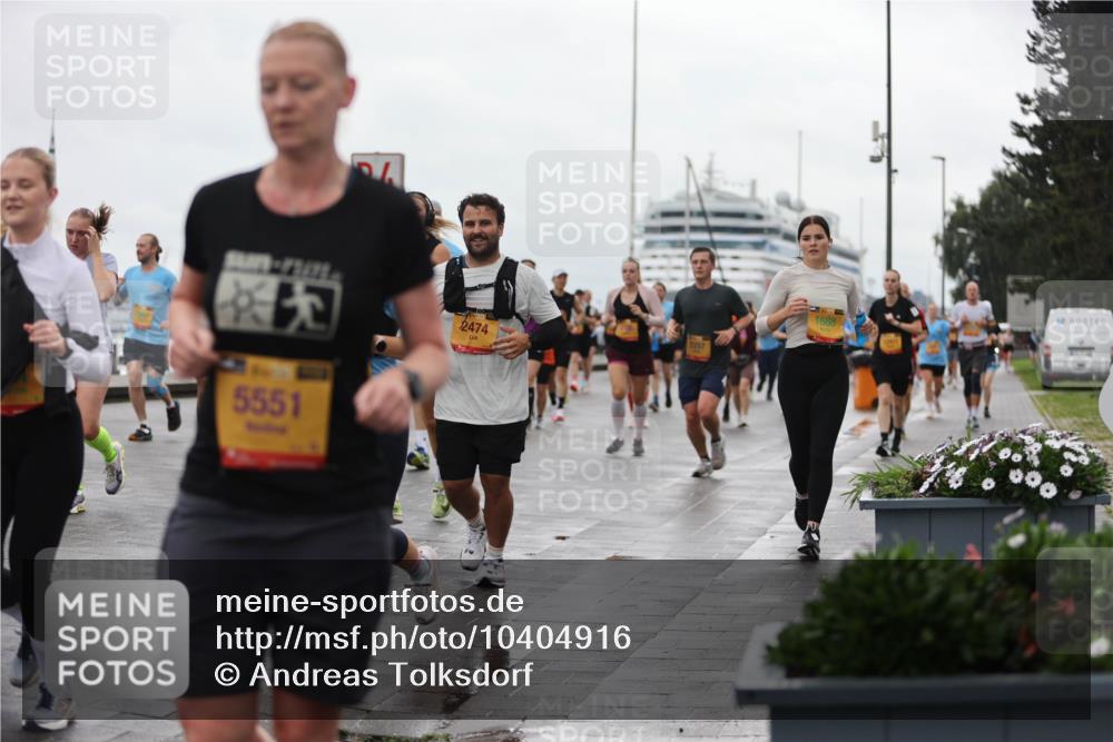 13.09.2026 - Kiel Lauf Andreas Tolksdorf http://msf.ph/oto/10404916 13.09.2026 11:06:03 Kiellinie 5551, 2474, 1688 meine-sportfotos.de