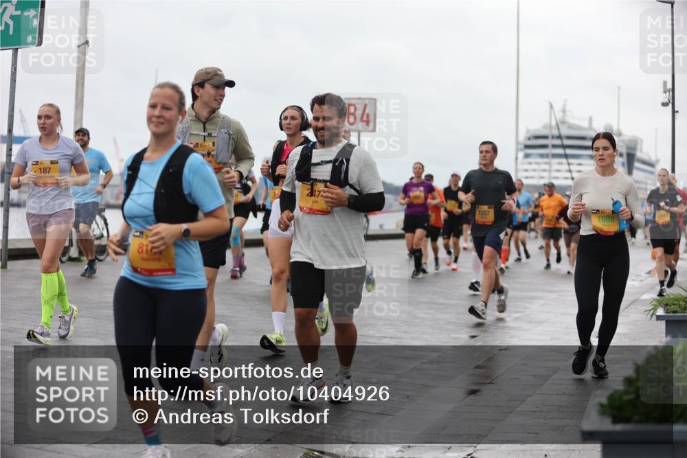 13.09.2026 - Kiel Lauf Andreas Tolksdorf http://msf.ph/oto/10404926 13.09.2026 11:06:04 Kiellinie 38, 187, 81, 4, 38, 7257, 12411, 1688 meine-sportfotos.de