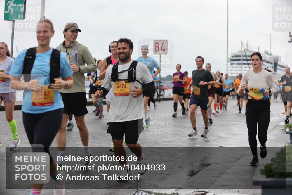 13.09.2026 - Kiel Lauf Andreas Tolksdorf http://msf.ph/oto/10404933 13.09.2026 11:06:04 Kiellinie 8147, 2474, 4, 12411, 391, 1688, 7257 meine-sportfotos.de