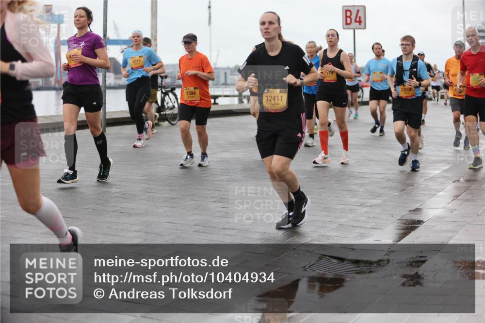 13.09.2026 - Kiel Lauf Andreas Tolksdorf http://msf.ph/oto/10404934 13.09.2026 11:06:09 Kiellinie 3016, 1394, 12411, 7178, 4, 12030 meine-sportfotos.de