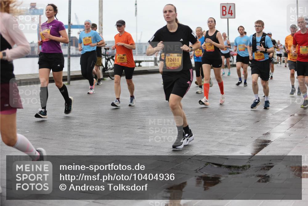 13.09.2026 - Kiel Lauf Andreas Tolksdorf http://msf.ph/oto/10404936 13.09.2026 11:06:09 Kiellinie 4205, 3016, 4, 1394, 12411, 2351, 7178, 12030, 9590 meine-sportfotos.de