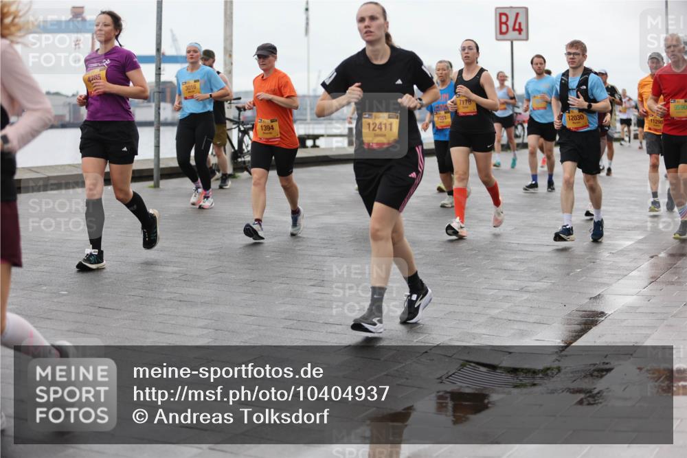 13.09.2026 - Kiel Lauf Andreas Tolksdorf http://msf.ph/oto/10404937 13.09.2026 11:06:09 Kiellinie 4285, 3016, 1394, 2351, 12411, 4, 7178, 12030, 11298, 9590 meine-sportfotos.de