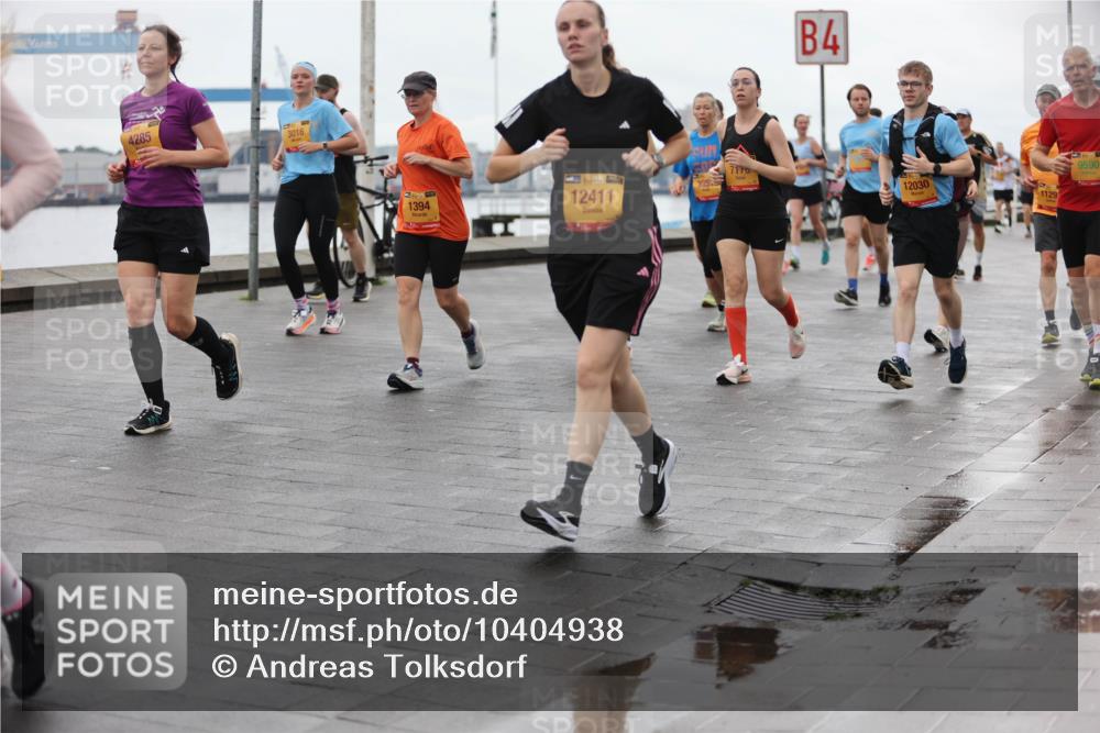 13.09.2026 - Kiel Lauf Andreas Tolksdorf http://msf.ph/oto/10404938 13.09.2026 11:06:09 Kiellinie 4285, 4, 3016, 1394, 4, 12411, 7170, 12030, 1129, 13, 9590 meine-sportfotos.de