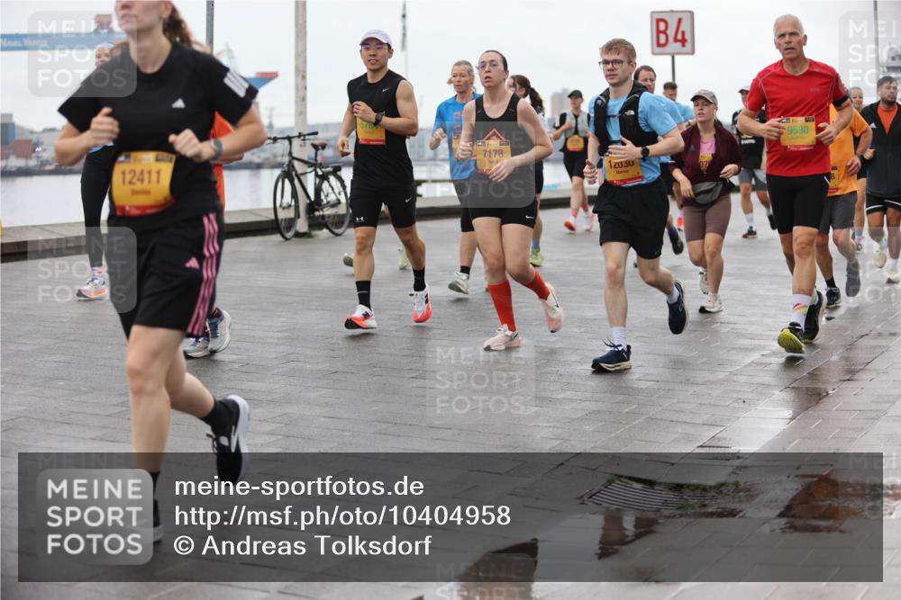 13.09.2026 - Kiel Lauf Andreas Tolksdorf http://msf.ph/oto/10404958 13.09.2026 11:06:10 Kiellinie 12411, 4, 678, 7178, 12030, 9590 meine-sportfotos.de