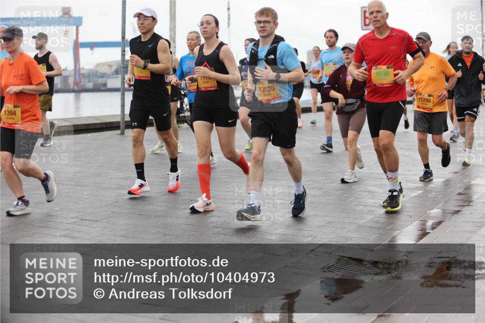 13.09.2026 - Kiel Lauf Andreas Tolksdorf http://msf.ph/oto/10404973 13.09.2026 11:06:10 Kiellinie 1394, 3, 12030, 9590, 11298 meine-sportfotos.de