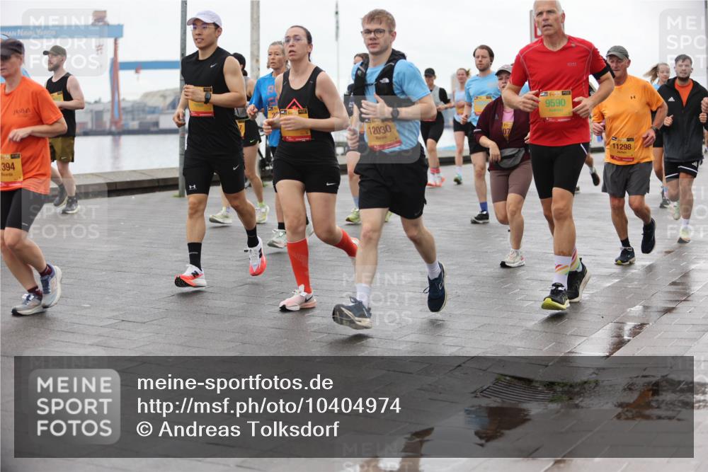 13.09.2026 - Kiel Lauf Andreas Tolksdorf http://msf.ph/oto/10404974 13.09.2026 11:06:10 Kiellinie 394, 12030, 07, 39, 9590, 11298 meine-sportfotos.de
